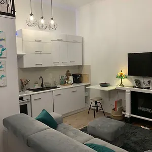  Appartamento Charming In The Heart Of The Jewish District! Polonia